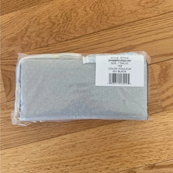 Marc Jacobs Black Wallet - Picture 4 of 4